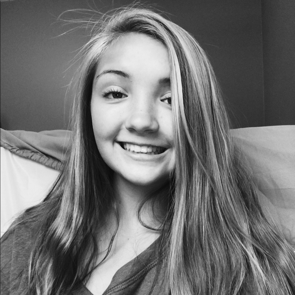 Meet your Posher, Caitlin